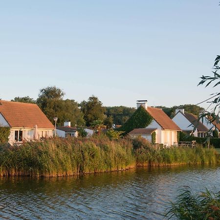 Sunparks Oostduinkerke - Plopsaland Hotel Bagian luar foto