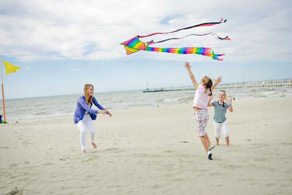 Sunparks Oostduinkerke - Plopsaland Hotel Bagian luar foto