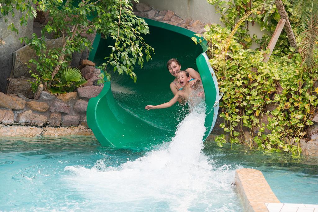 Sunparks Oostduinkerke - Plopsaland Hotel Bagian luar foto